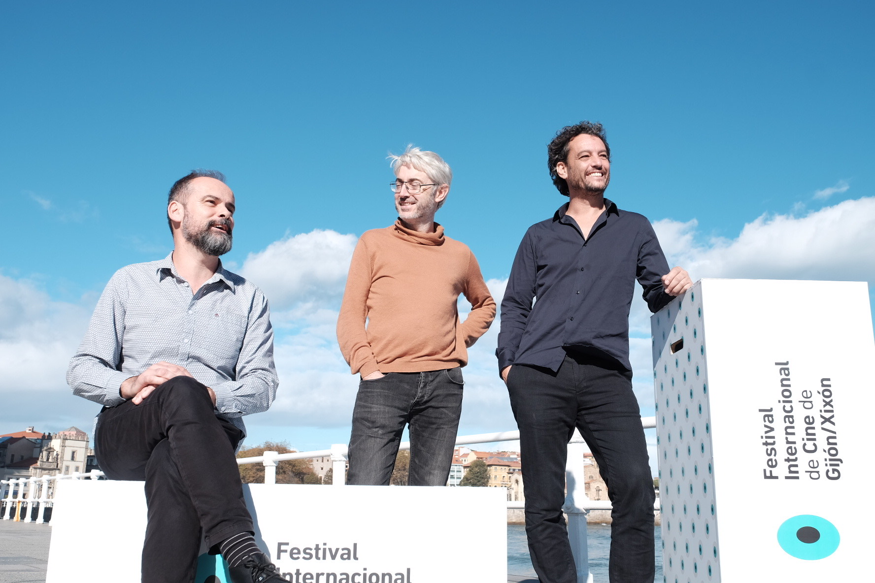 ‘A Foreing Song, unha canción extranxeira’ do galego Cesar Souto, premio á mellor película española na 60 edición do Festival internacional de cine de Xixón